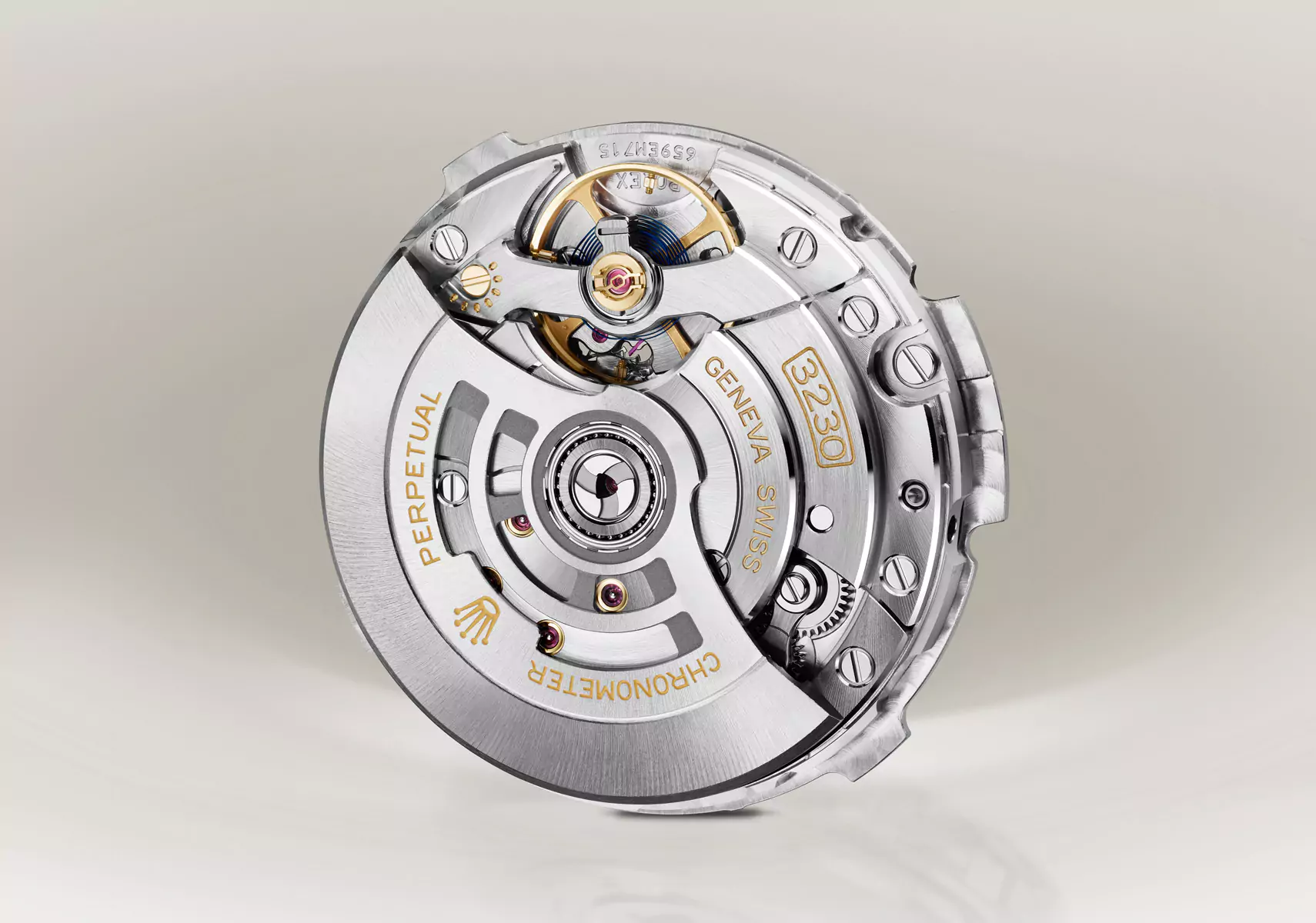 07 oyster perpetual the essence of the oyster image 03 desktop 1710x1200 1