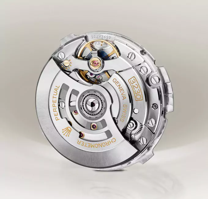 07 oyster perpetual the essence of the oyster image 03 mobile 680x650 1